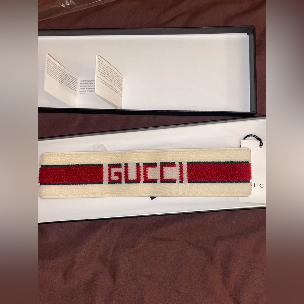Like new Gucci elastic headband, never worn, all tags,  original everything